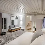 Апартаменты Luxury In The Heart Of